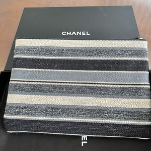 CHANEL clutch